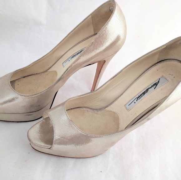 SALE 🔥BRIAN ATWOOD metallic leather - Picture 6 of 8